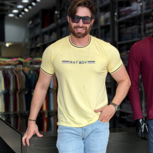 Camiseta Masculina Regular Gola E Punho em Retilínea Viscose estampa Ratboy